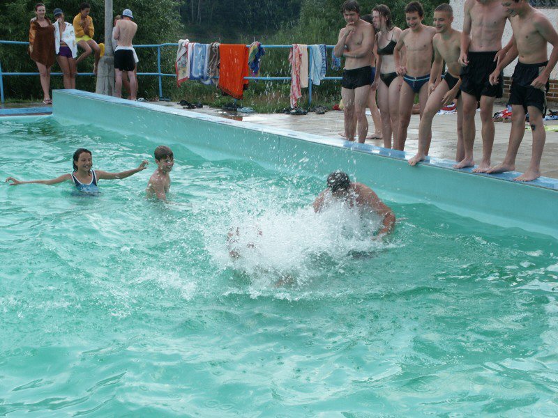 mb040801051.jpg